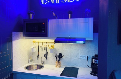 Dole Apartment | Appart Le Gatsby Coeur Centre Ville - Wi-fi- Sauna