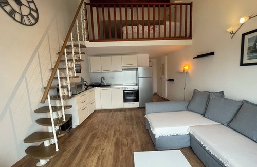 Le Pradet Apartment | Appart. Premier Étage sur Port et Plage des Oursinières Clim