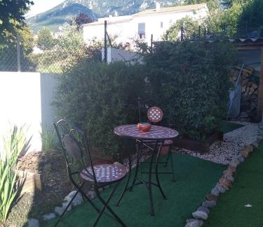 Vernet-les-Bains Cabin | Appart Rez de Jardin Chez Anne