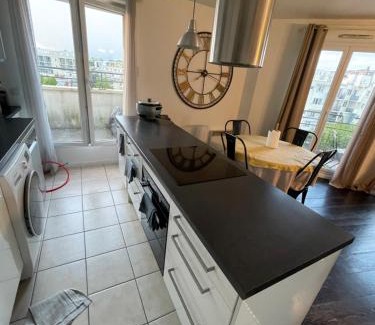 Drancy Centre Apartment | Appart SIMON