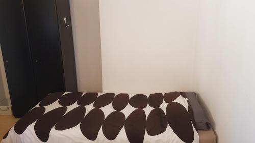 Chateau-Gontier Apartment | Appart simple entier 1 ch à ch-gontier 1er ou 2eme étage