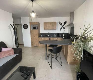 Quartier Malherbe Apartment | Appart. sur Caen avec Garage et Wifi.