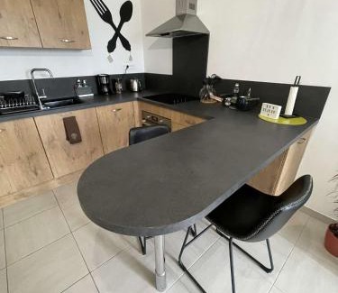 Quartier Malherbe Apartment | Appart. sur Caen avec Garage et Wifi.