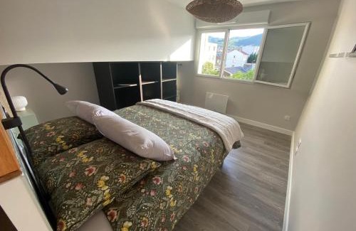 Montjuzet Apartment | Appart T2 avec parking, loggia, vue Puy de Dôme