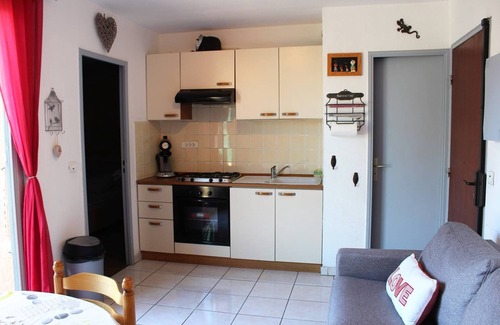 Saint-Cyprien Plage Apartment | APPART T2 on the ground floor