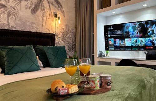 Maisons-Laffitte Apartment | Appart'TERRASSE - 20mn STADE U ARENA - CHAMPS ÉLYSÉES - RER A