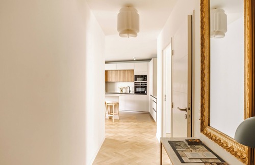 Versailles Apartment | Appart. Victoria(sleeps 7, 2 parking spaces)- Les Demoiselles à Versailles