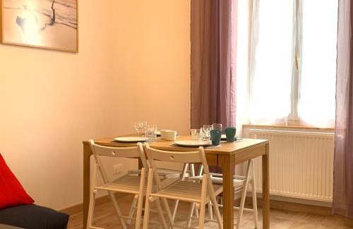 Le Creusot Apartment | Appart'Village Le Creusot centre - Parking facile - Bus gare TGV 17 min