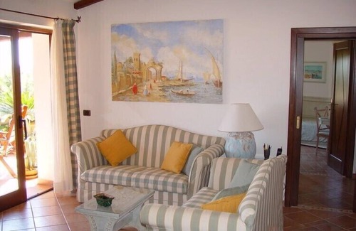 La Maddalena Apartment | APPARTAMENTO CON TERRAZZO