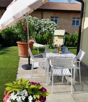 Cisano Apartment | Appartamenti Rossini