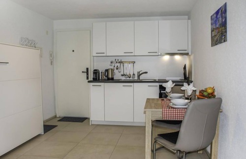 Muralto Apartment | Appartamento 2- Giardino by Interhome