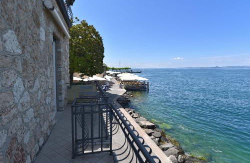 Torri del Benaco Apartment | Appartamento a 5 metri dal lago