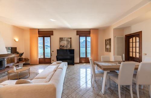 Vignola Apartment | Appartamento Bellavista - Lake Como View - near the beach