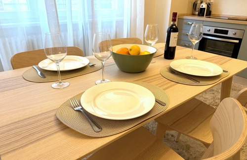 Asti Apartment | Appartamento Centralissimo, Molto Attrezzato con Balcone, Ideale per Famiglie