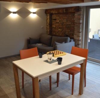 Castello Apartment | appartamento con corte privata