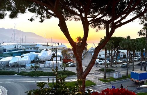 Gaeta Apartment | Appartamento con terrazza vista mare Lambretta