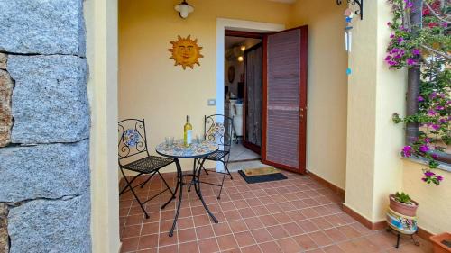 Case Peschiera-Lu Fraili Apartment | Appartamento Dolce Vita San Teodoro