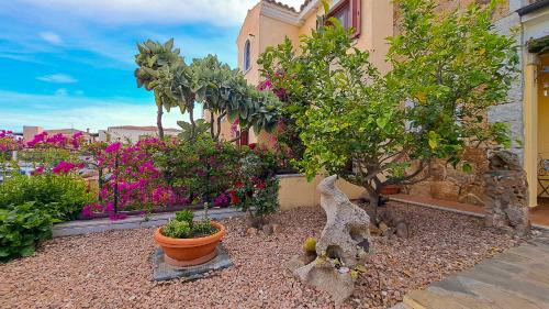 Case Peschiera-Lu Fraili Apartment | Appartamento Dolce Vita San Teodoro