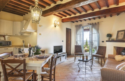 Chianni Apartment | Appartamento Ginepro - Borgo in Chianni by Interhome
