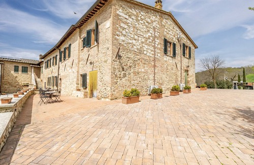 Asciano Apartment | Appartamento Girasole Shared Pool, Asciano, Italy