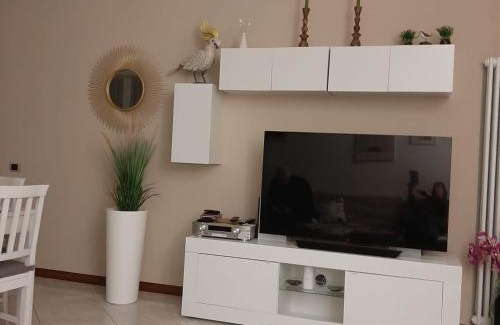 Salo Apartment | Appartamento GIRASOLE, Salò
