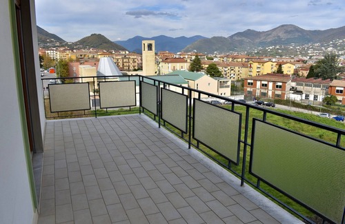 Cava de' Tirreni Apartment | Appartamento Incantevole con Vista e Tutti Confort: App Parisi 53