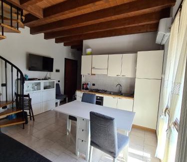Peschiera del Garda Apartment | Appartamento in residence vicino al centro con piscina