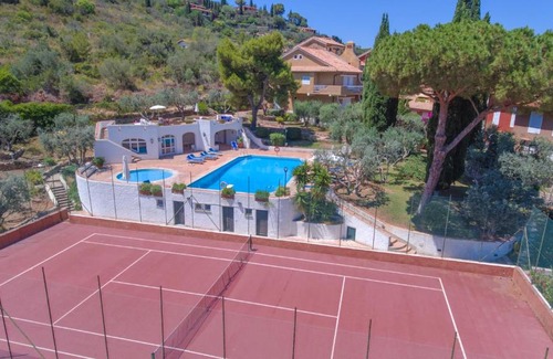 Monte Argentario Apartment | Appartamento in residence con piscine e tennis