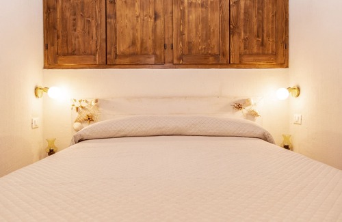 Baunei Apartment | Appartamento in legno e pietra conforme alla tradizione sarda
