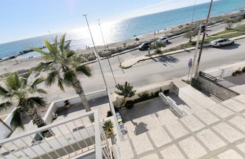 Torre Mozza Apartment | Appartamento La Torre Piano Terra Vista mare Puglia On line