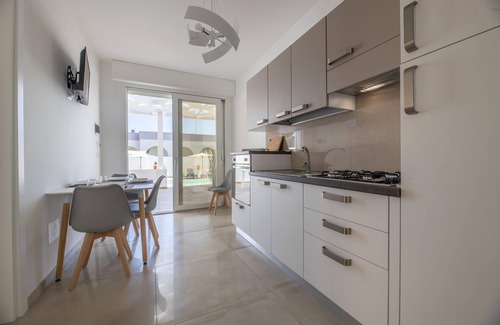 Torre Suda Apartment | Appartamento Malika Bianco - Tor.