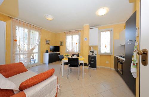 Salo Apartment | APPARTAMENTO MIMOSA centro Salo'