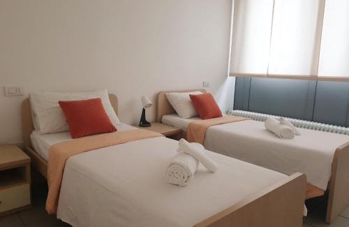 Lecco Apartment | APPARTAMENTO MODERNO con parcheggio gratuito di fronte
