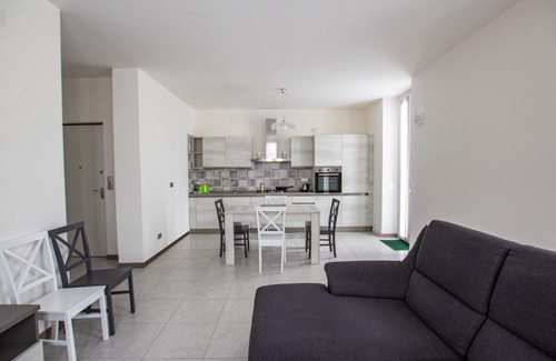 Lezzeno Apartment | APPARTAMENTO PERSEO