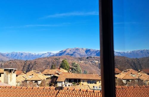 Madonna del Sasso Apartment | Appartamento soleggiato con vista panoramica - Via Rinaldi