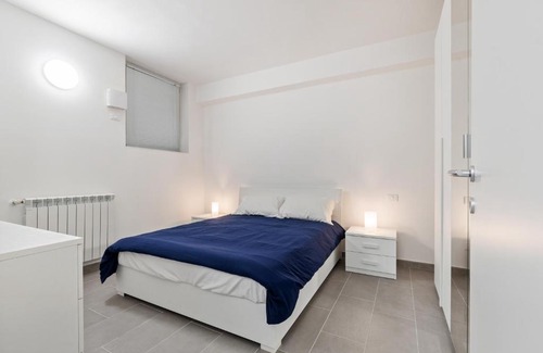 Downtown Apartment | Appartamento Staurenghi Blu - Affitti Brevi Italia