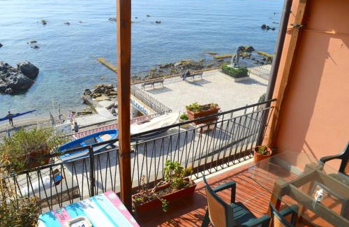 Giardini Naxos Apartment | Appartamento Teocle beach