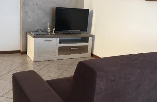 Pacengo Apartment | Appartamento Vacanze "HOLIDAYHOMELARTISTA"