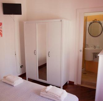 Historical Downtown Salerno Apartment | Appartamento Velia