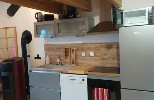 Saint-Jacques-des-Blats Apartment | Appartement Chaleureux Station le Lioran