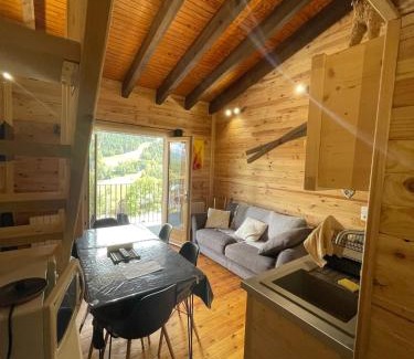 Saint-Pierre-dels-Forcats Apartment | Appartement secteur cambre d’aze 200m des pistes