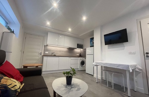 Illkirch-Graffenstaden Apartment | Appartement T2 au Calme , 2 à 4 Personnes, Parking Privé, Entièrement Équipé