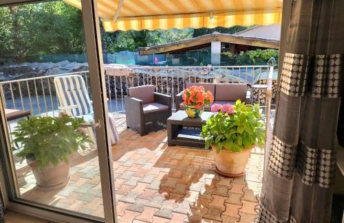Saint-Cezaire-sur-Siagne Apartment | Appartement au Calme