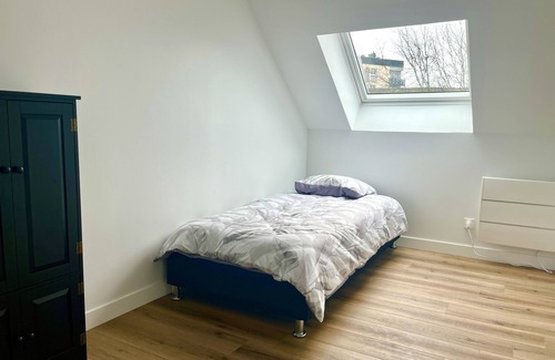 Equeurdreville-Hainneville Apartment | Appartement #7 Moderne Rénové Avec Mezzanine 8pers