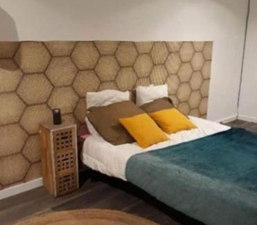 Saint-Leonard-de-Noblat Apartment | Appartement agreable Hugo 1