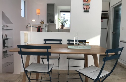 Champigny-sur-Marne Apartment | Appartement Lumineux Dans Hôtel Particulier Avec Terrasse Bord de Marne