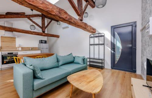 Castelnau-de-Montmiral Apartment | Appartement MIA - Calme - Castelnau de Montmirail
