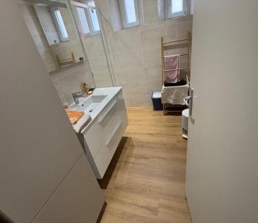 La Chapelle-en-Vercors Apartment | Appartement centre-ville 1er étage