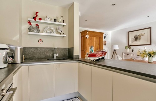 Mandelieu-La-Napoule Apartment | Appartement Dans la Verdure , Trés Lumineux , Proximité à Pied Plage, Commerce