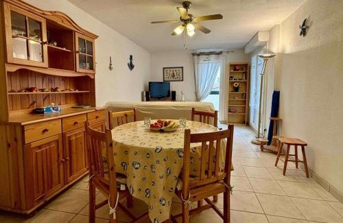 Boyardville Apartment | Appartement cosy à Saint-Georges-d'Oléron, 4 couchages, proche mer et commerces, avec balcon et parking - FR-1-246A-295